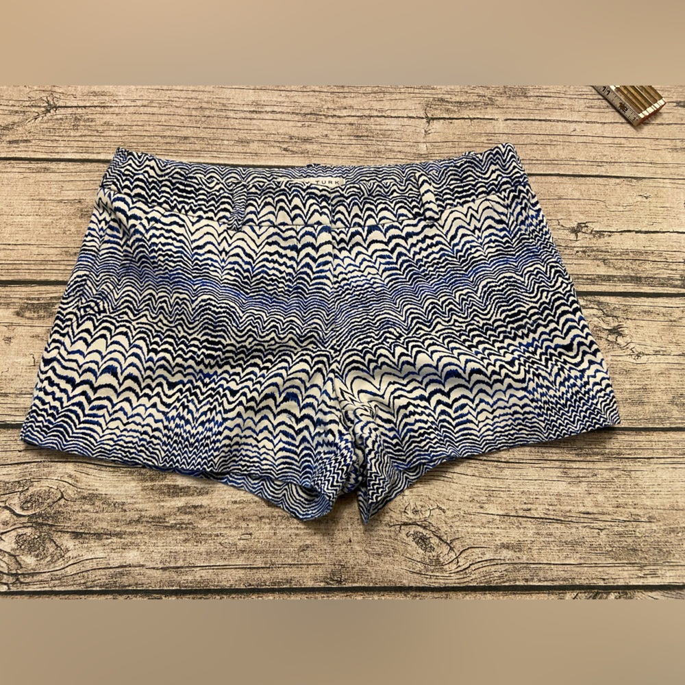 Trina Turk Blue and White Zigzag Corbin Shorts size 6